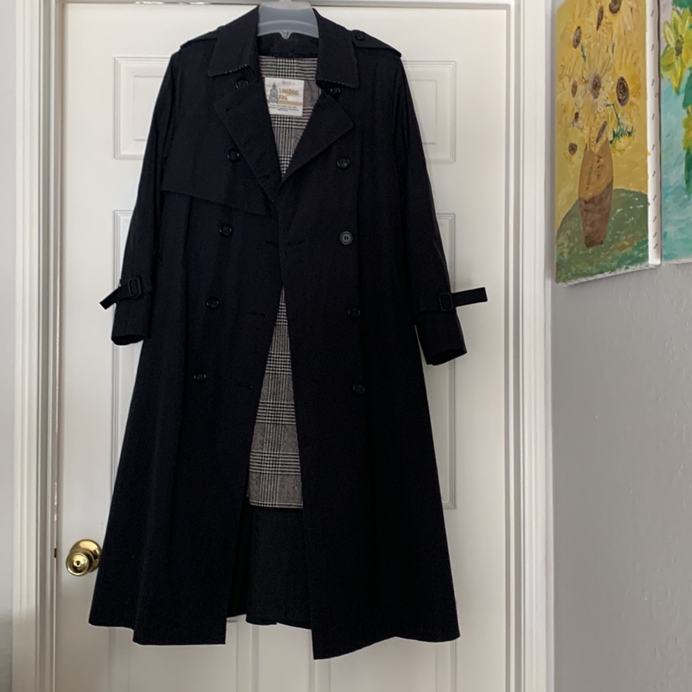 London Fog Trench coat from shoulder length 45.5 inches - Picture 2 of 5